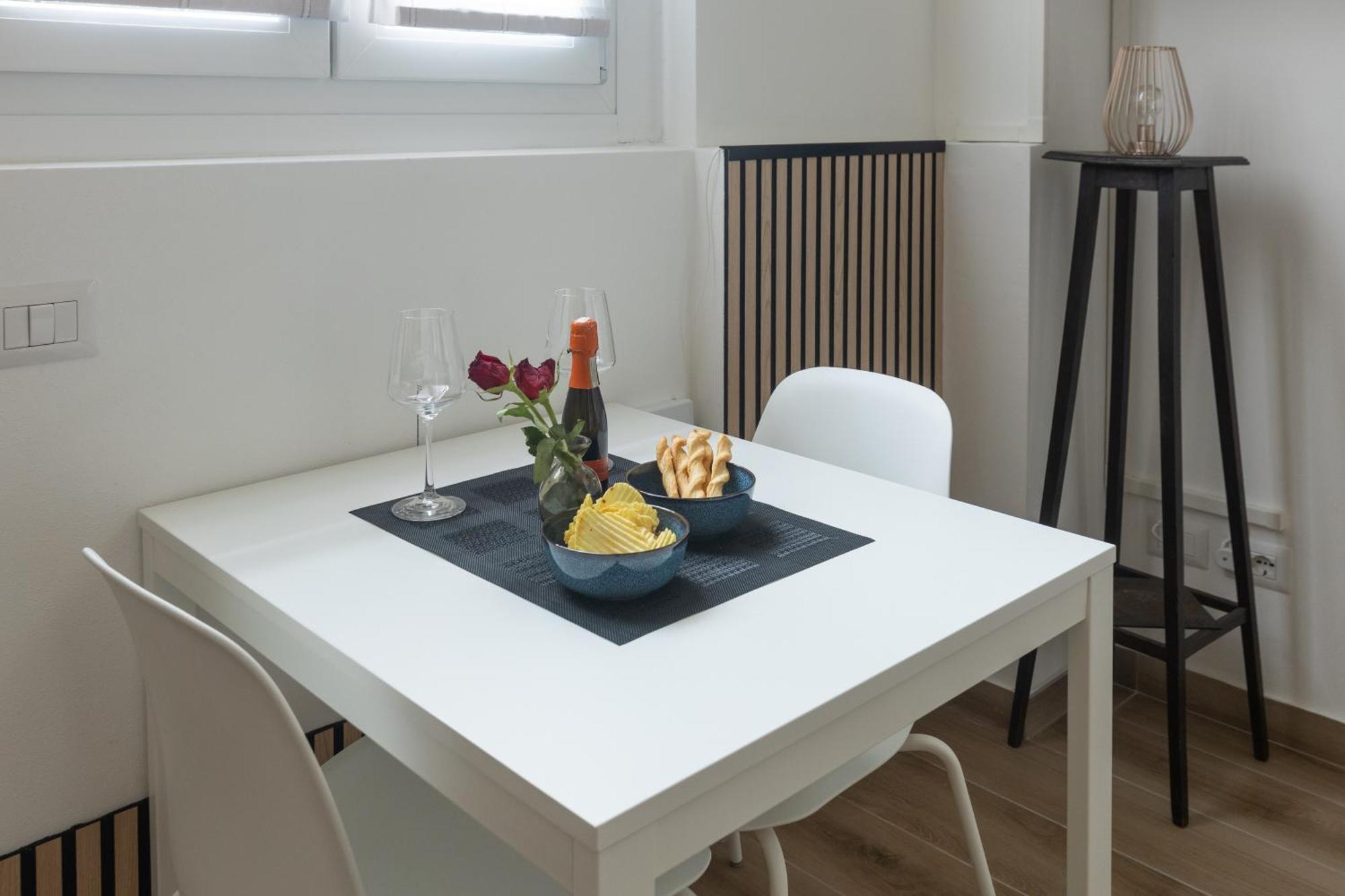 Moderno E Confortevole Loft Tra Navigli E Bocconi 밀라노 외부 사진
